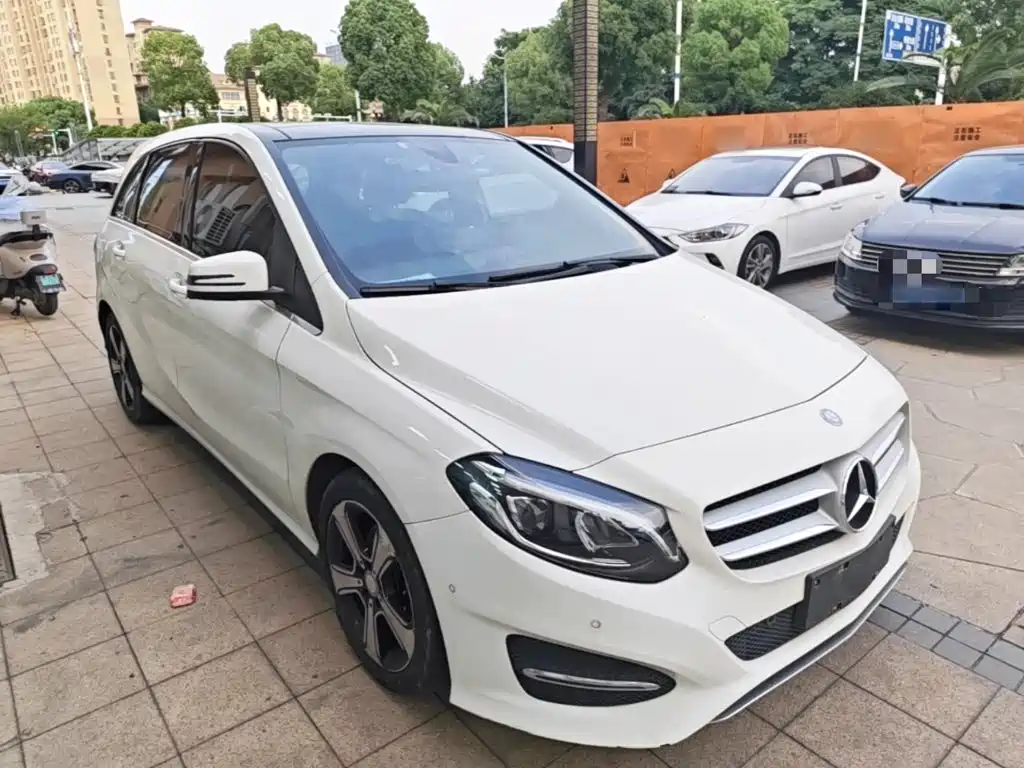Mercedes-Benz B-Class 2017 — фото 4