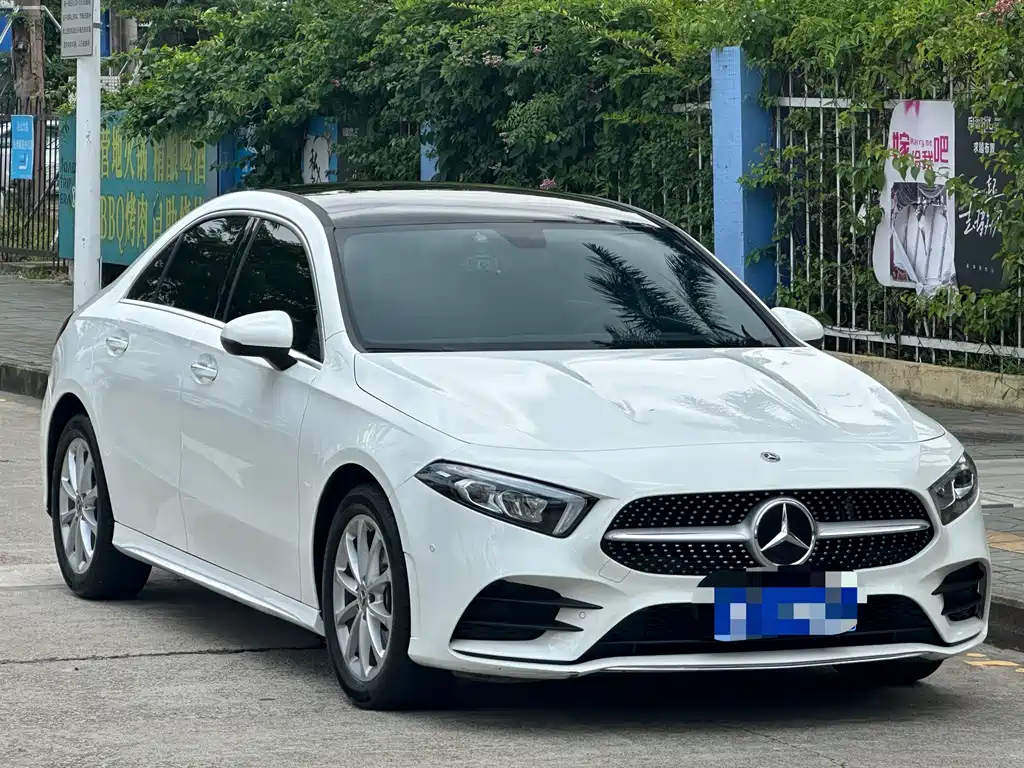 Mercedes-Benz A-Class 2022 — фото 3