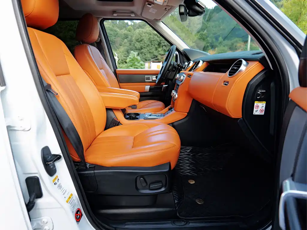 Land Rover Discovery 2016 — фото 10