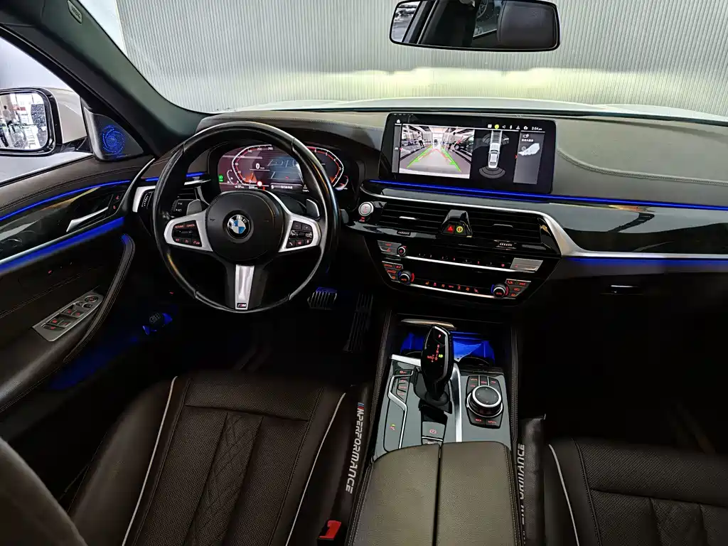 BMW 5 Series 2022 — фото 14