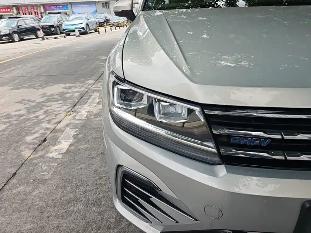 Volkswagen Tiguan L PHEV 2020 — фото 13