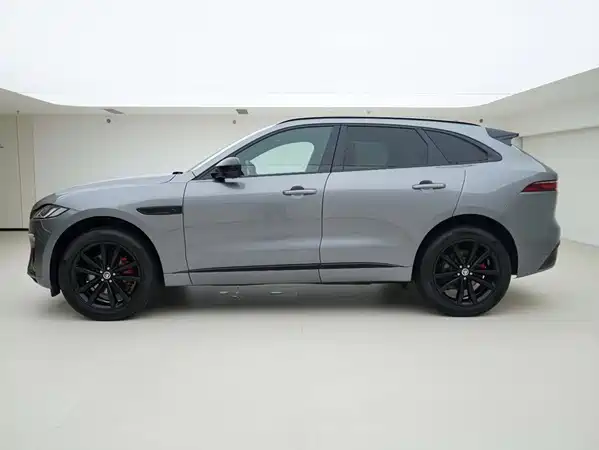 Jaguar F-PACE 2024