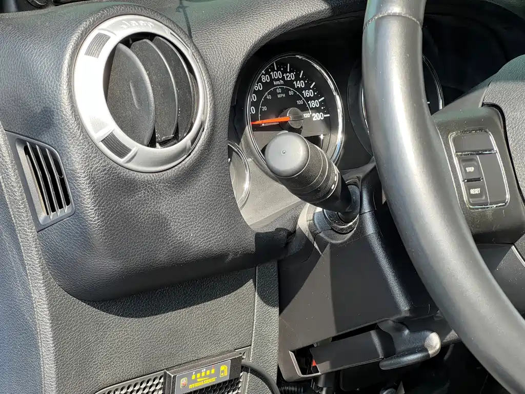 Jeep Wrangler 2015 — фото 22