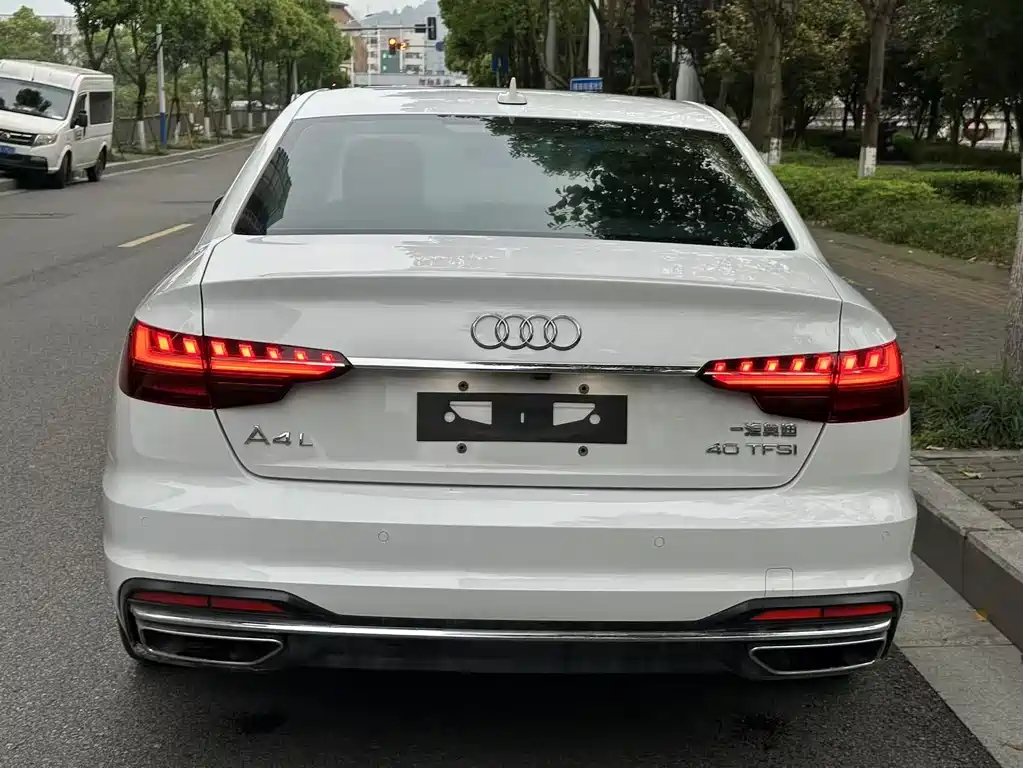 Audi A4L 2023 — фото 5