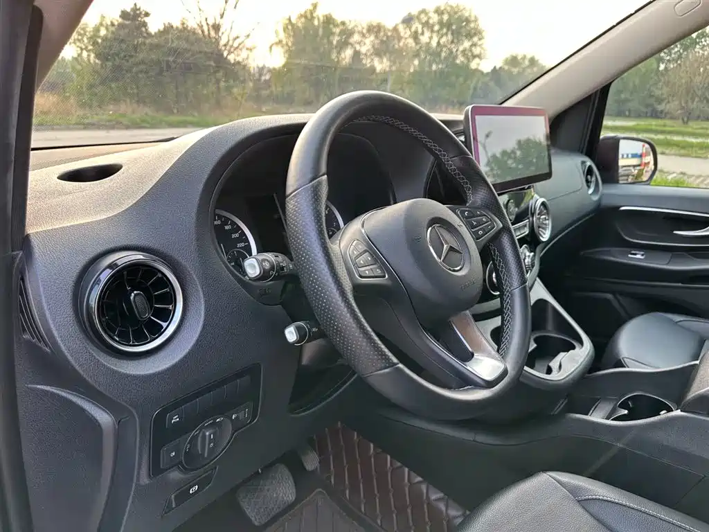 Mercedes-Benz Vito 2022 — фото 14