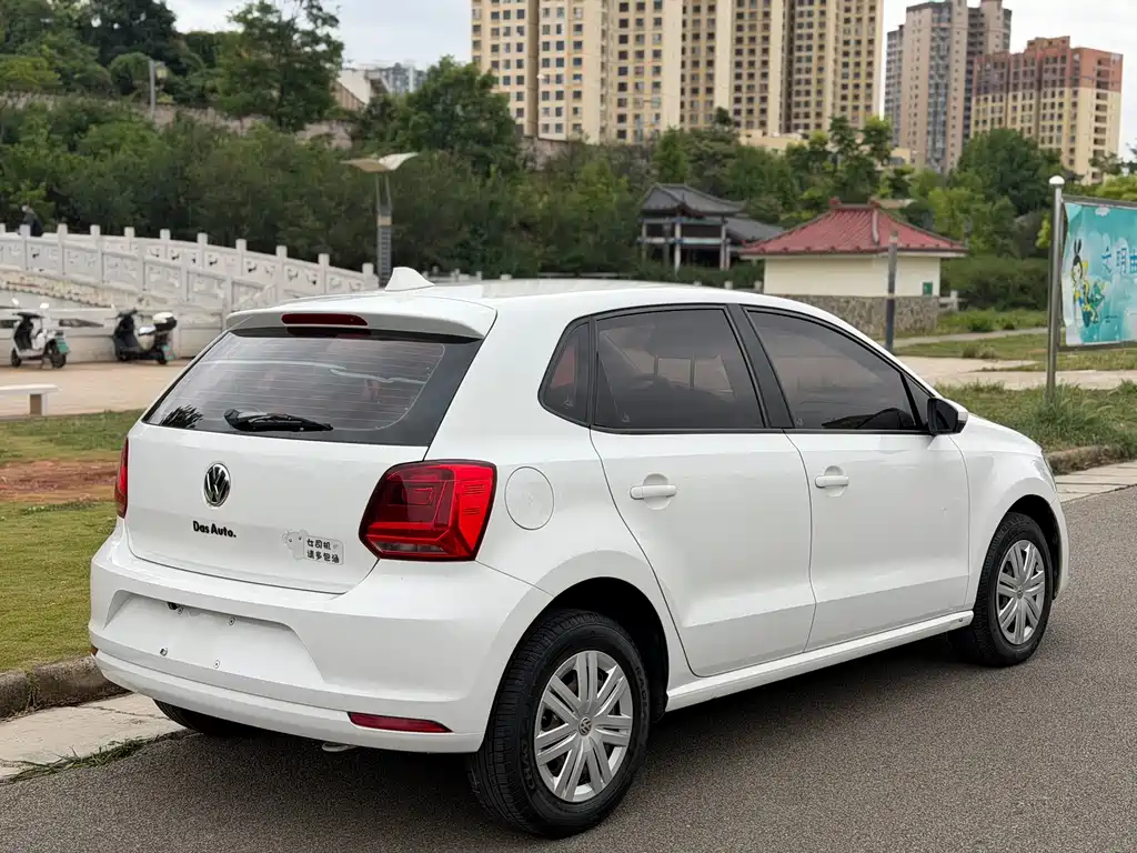 Volkswagen Polo 2017 — фото 4