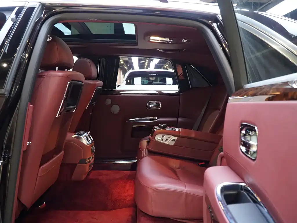 Rolls-Royce Ghost 2014 — фото 10