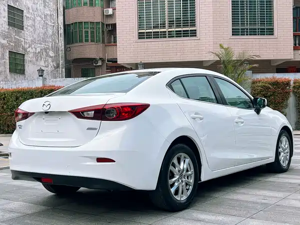 Mazda 3 Axela 2014