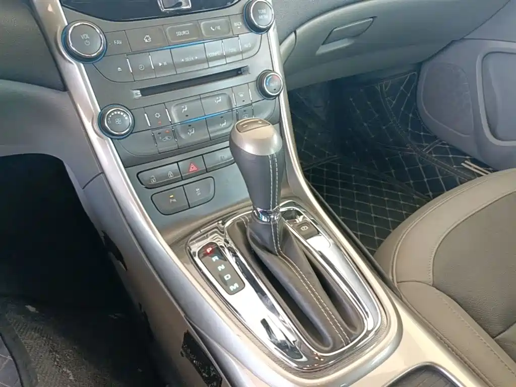 Chevrolet Malibu 2014 — фото 14