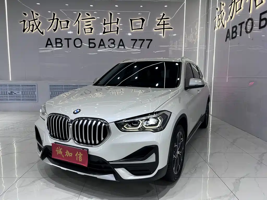 BMW X1 2022 — фото 1