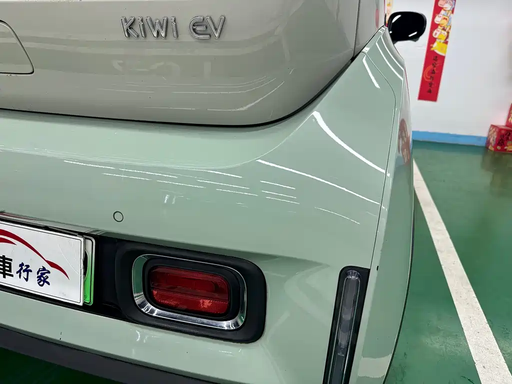 Baojun KiWi EV 2022 — фото 18