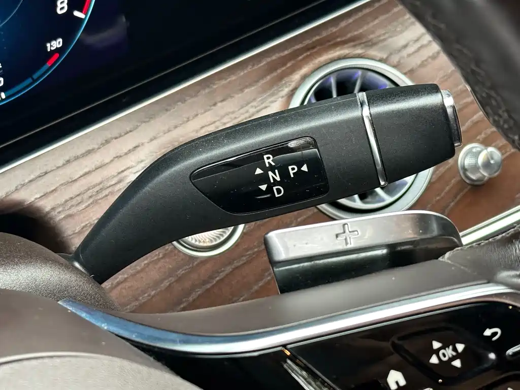 Mercedes-Benz E-Class 2021 — фото 13