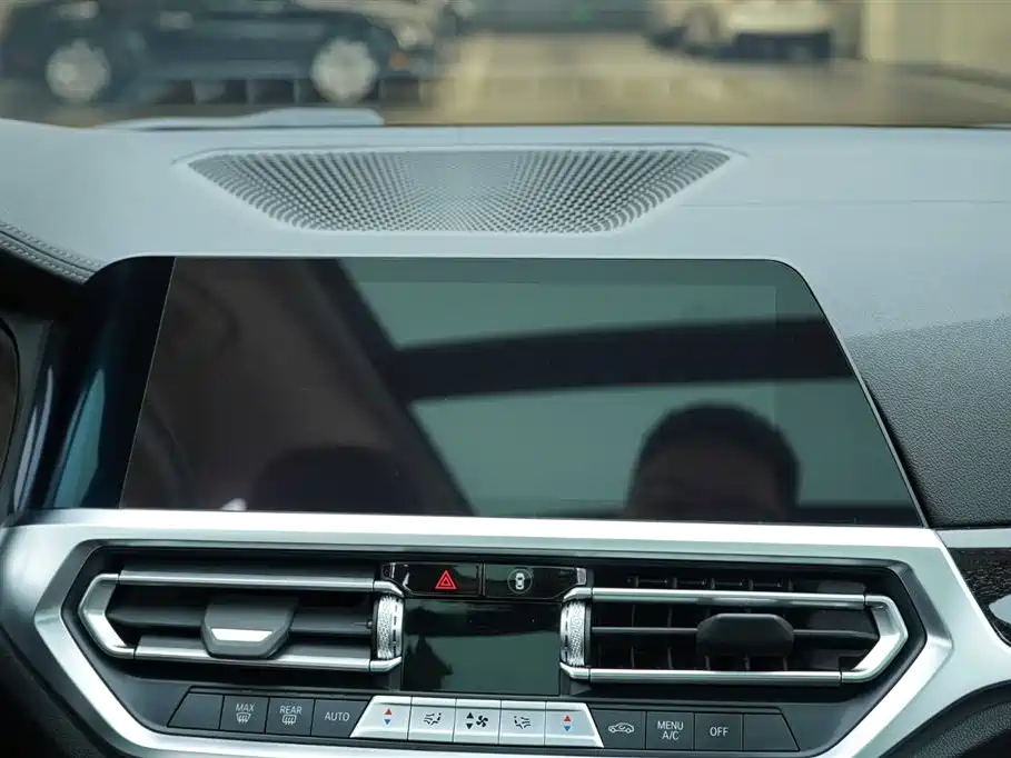 BMW 3 Series 2022 — фото 18