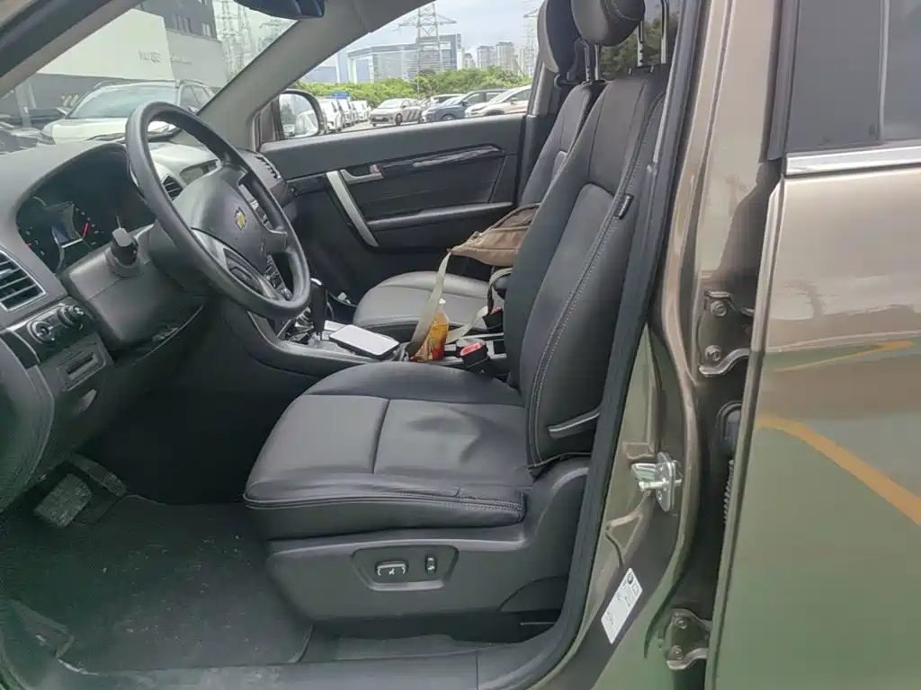 Chevrolet Captiva 2016 — фото 15
