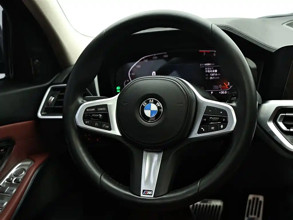 BMW 3 Series 2022 — фото 16