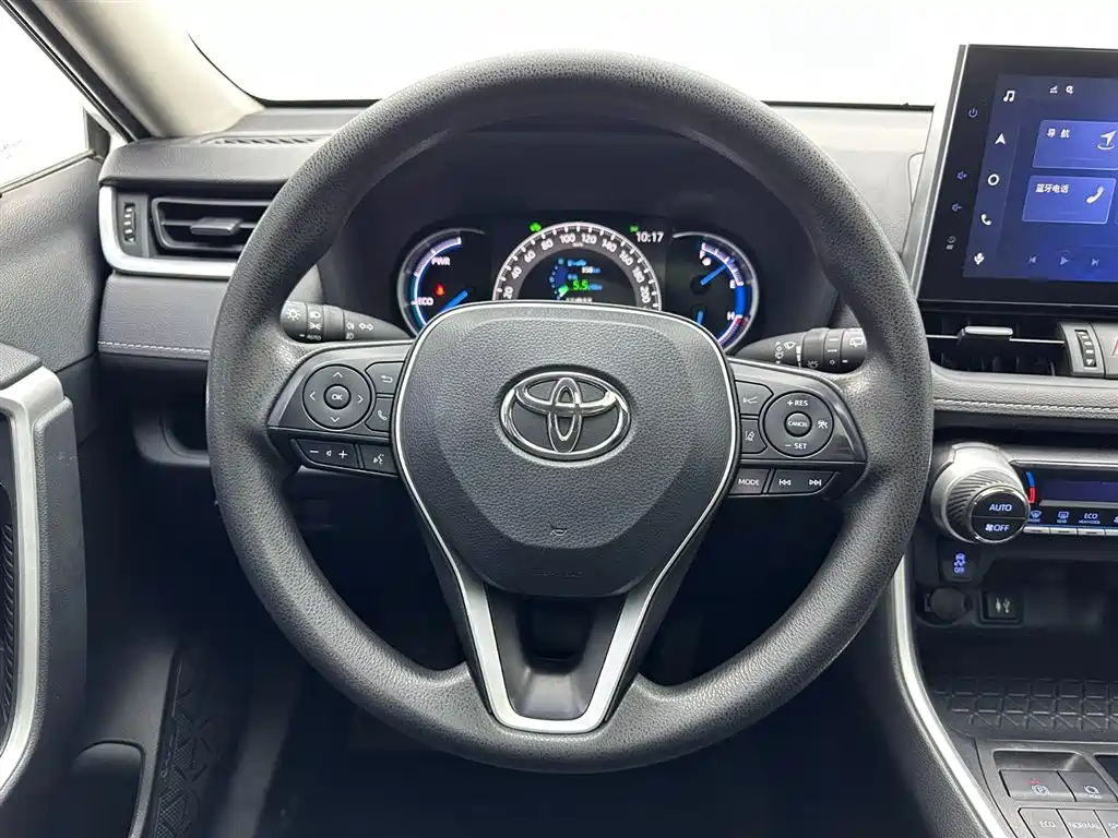 Toyota RAV4 2023 — фото 10