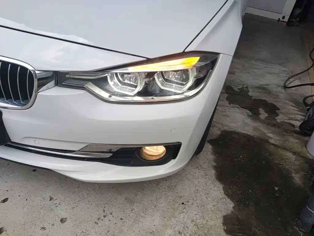 BMW 3 Series 2016 — фото 24