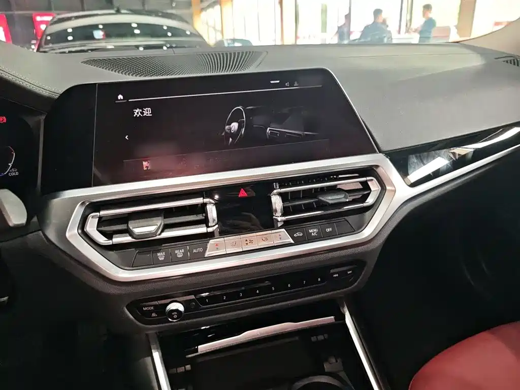 BMW 3 Series 2021 — фото 17