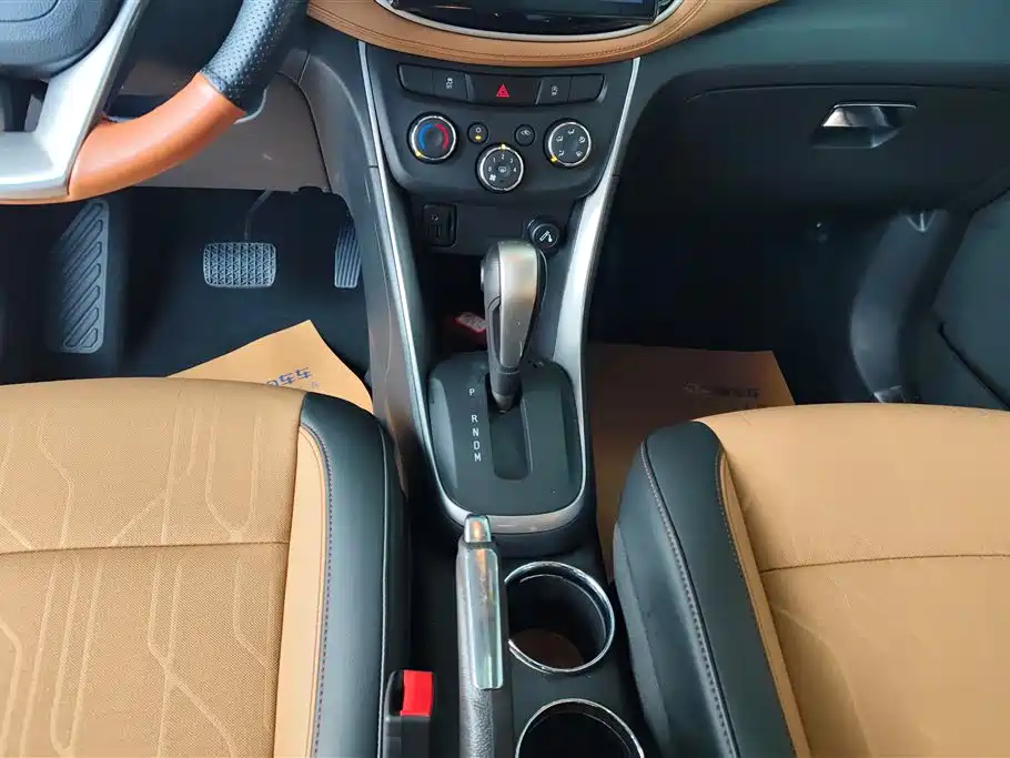 Chevrolet Trax 2017 — фото 16