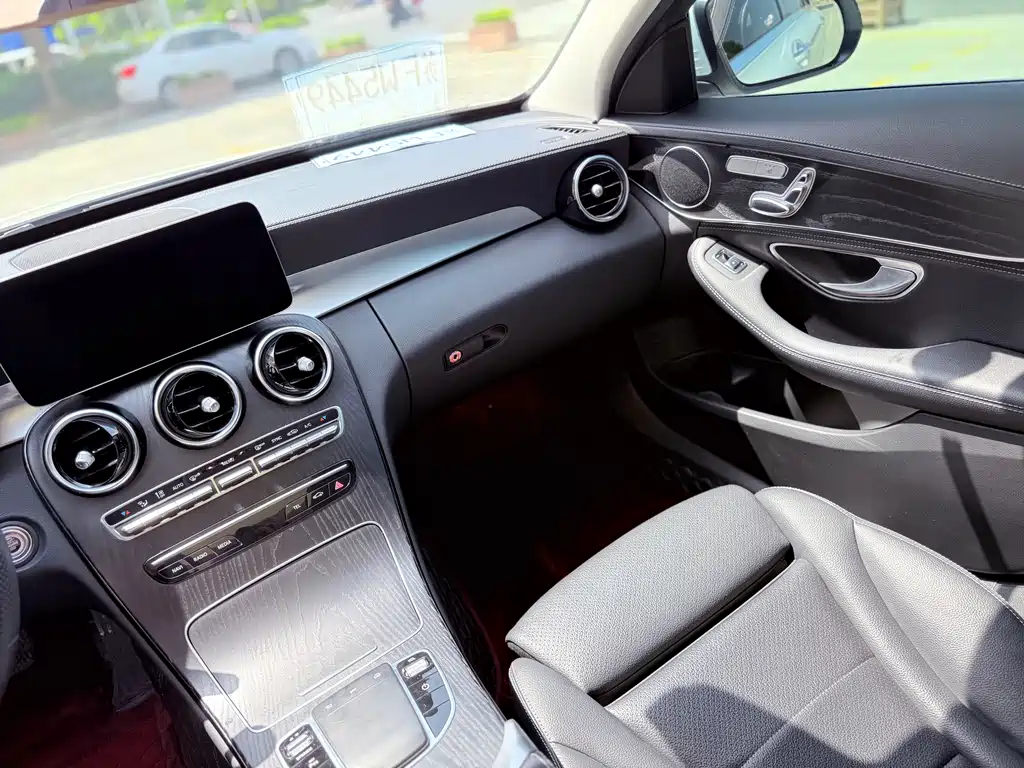 Mercedes-Benz C-Class 2020 — фото 14