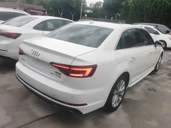 Audi A4L 2020