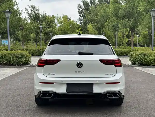 Volkswagen Golf 2022