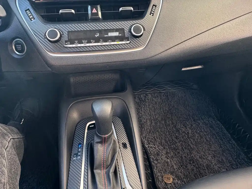 Toyota Corolla 2022 — фото 10