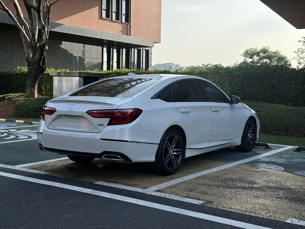 Honda Inspire 2023 — фото 15