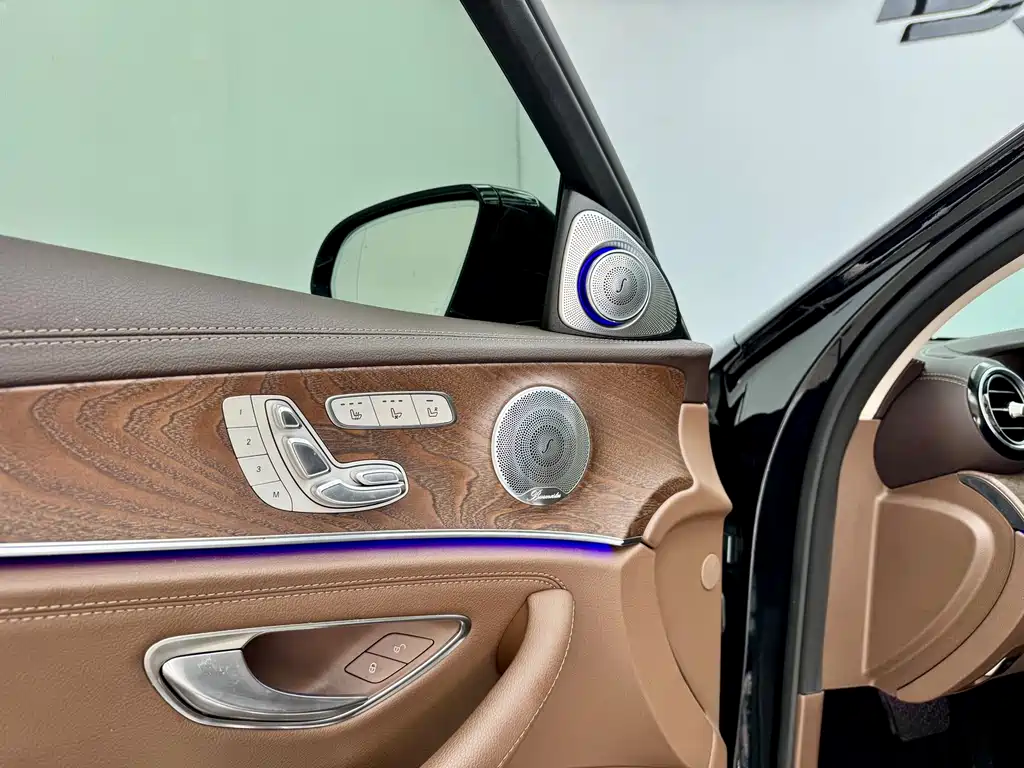 Mercedes-Benz E-Class 2020 — фото 10