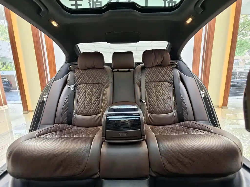 BMW 7 Series 2021 — фото 16