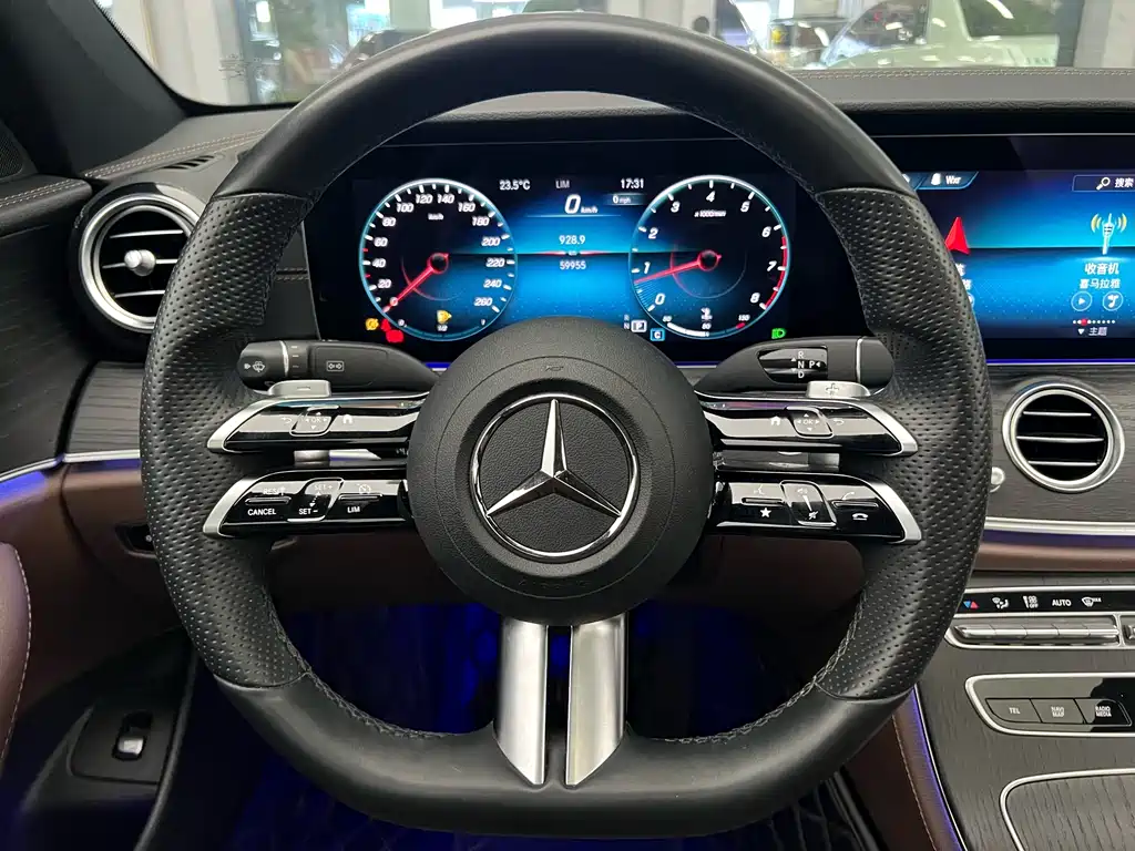Mercedes-Benz E-Class 2023 — фото 19