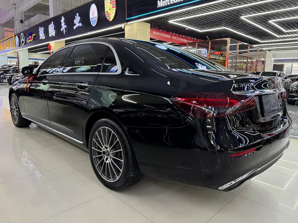 Mercedes-Benz E-Class 2022