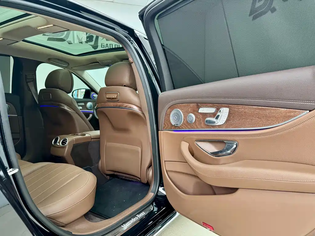 Mercedes-Benz E-Class 2020 — фото 14