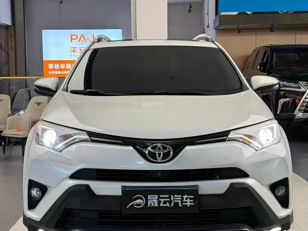 Toyota RAV4 2017