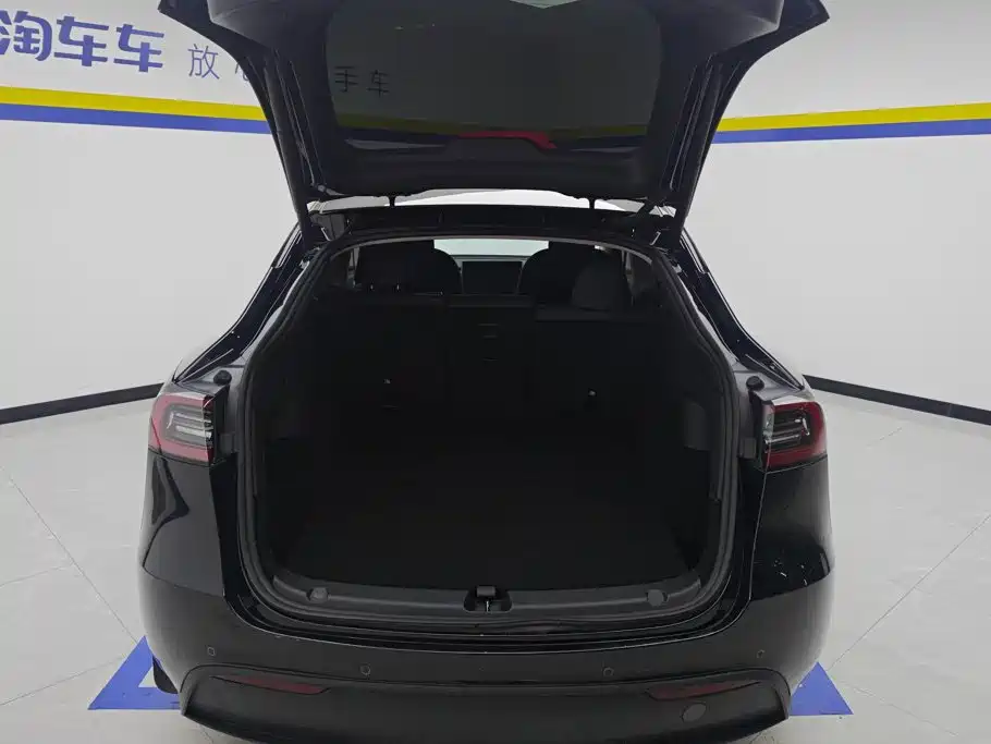 Tesla Model Y 2023 — фото 4