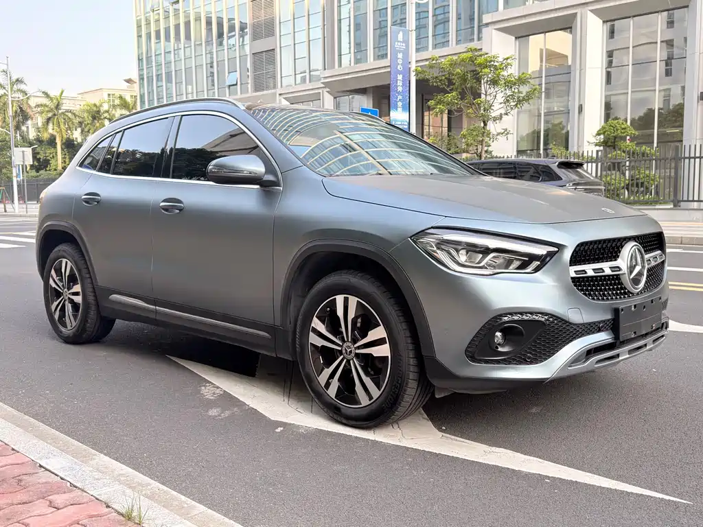 Mercedes-Benz GLA 2021
