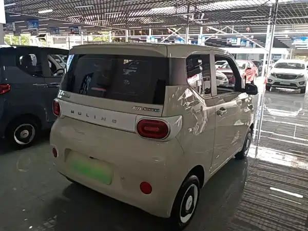 Wuling Hongguang MINIEV 2024