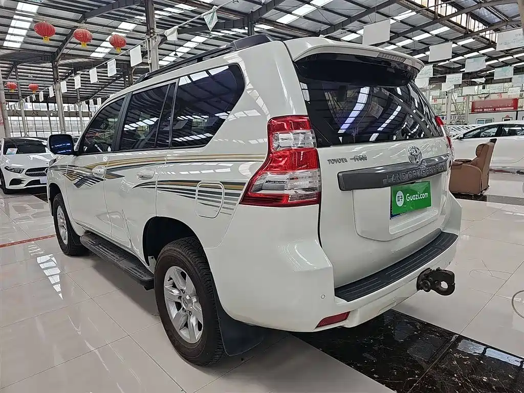 Toyota Prado 2017 — фото 7