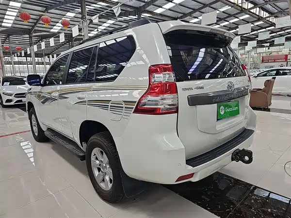 Toyota Prado 2016