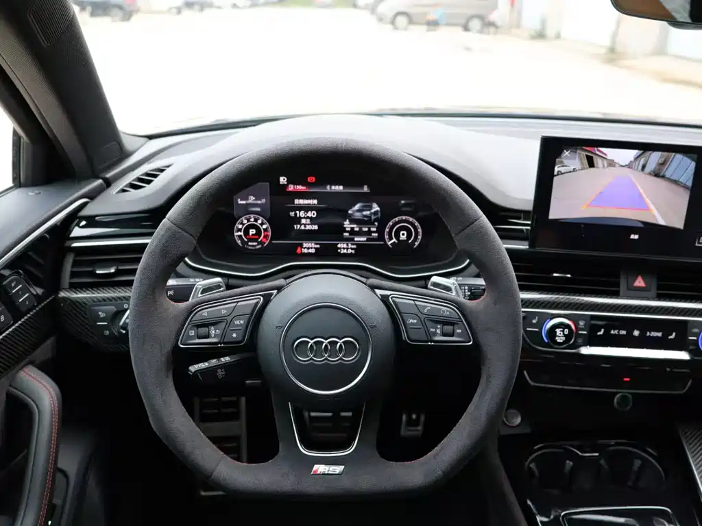 Audi RS 4 2025 — фото 14