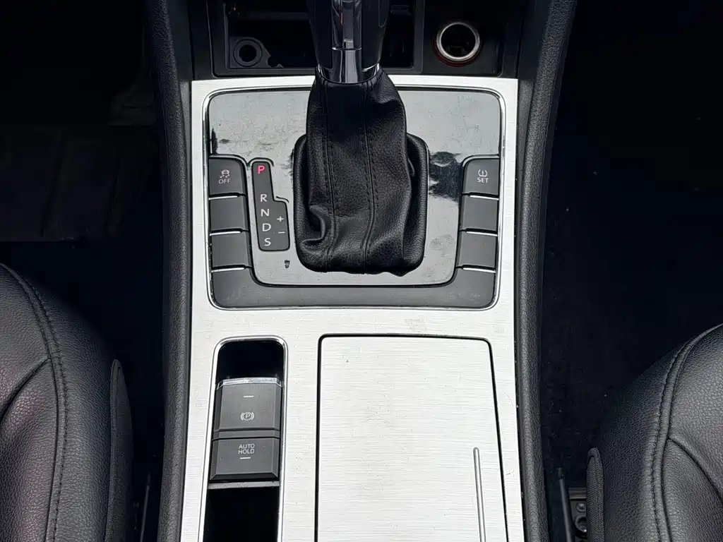 Volkswagen Passat 2015 — фото 18