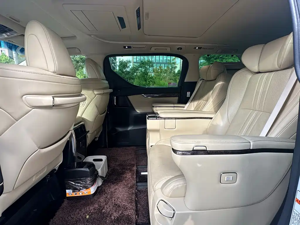 Toyota Alphard 2021 — фото 15