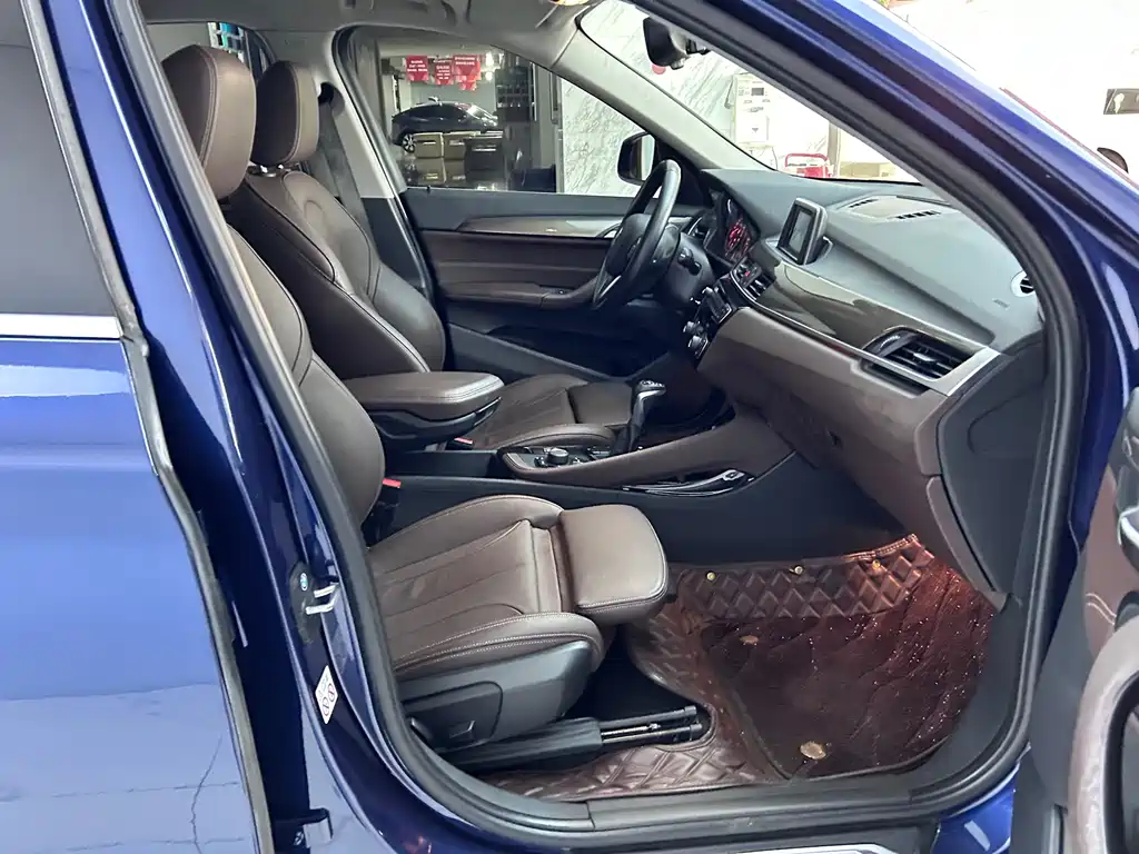 BMW X1 2018 — фото 10
