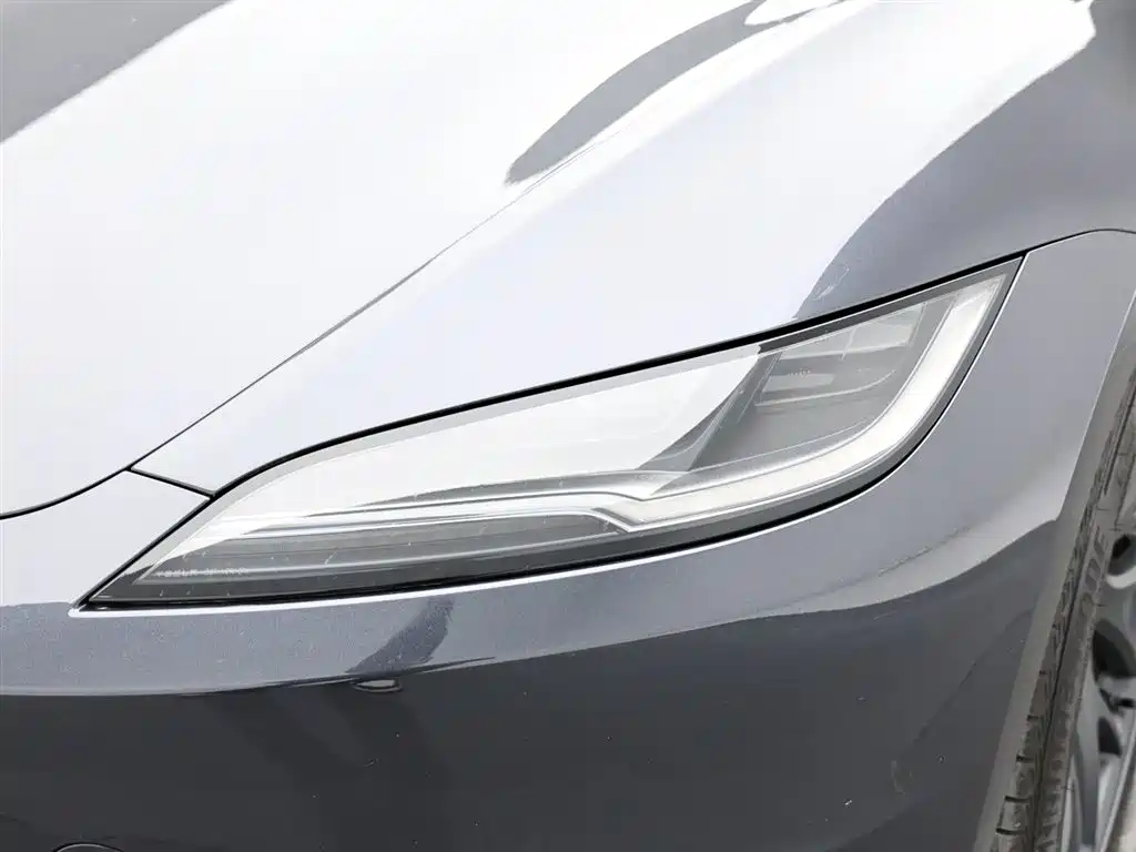 Tesla Model 3 2025 — фото 18