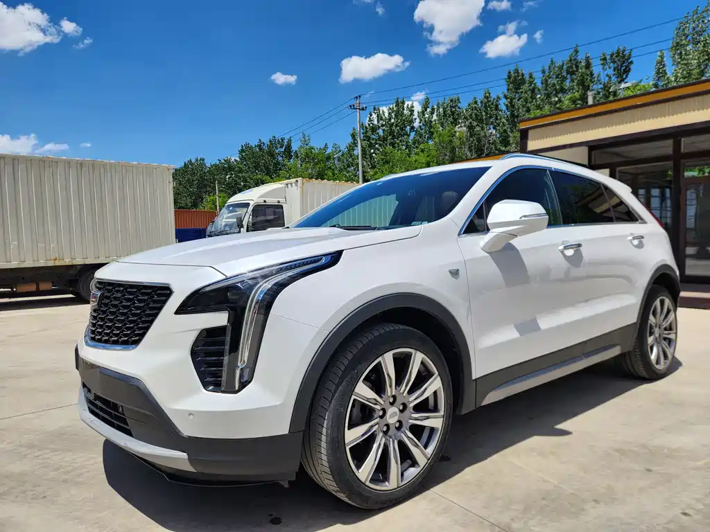 Cadillac XT4 2019 — фото 3