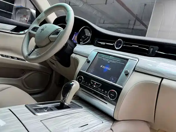 Maserati Quattroporte 2013