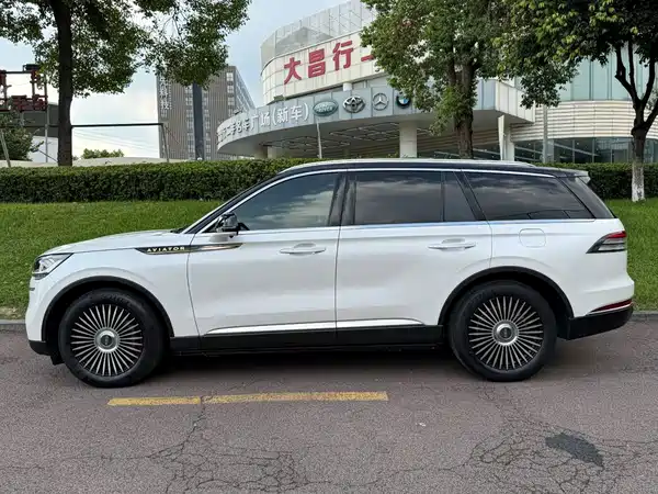 Lincoln Aviator 2021