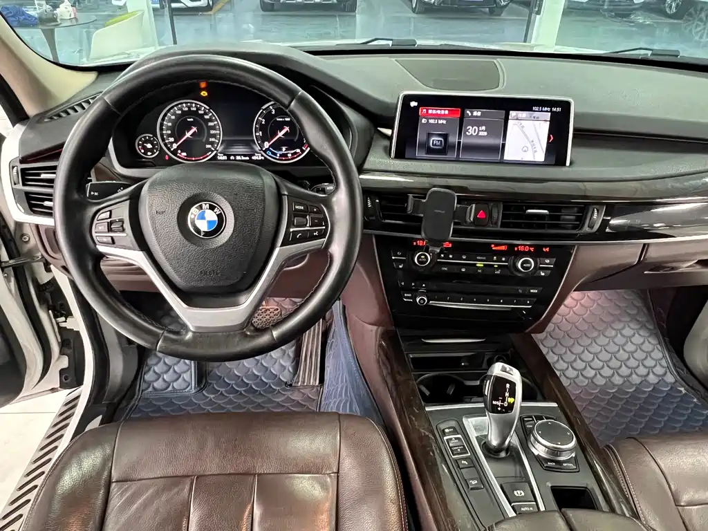 BMW X5 2018 — фото 13