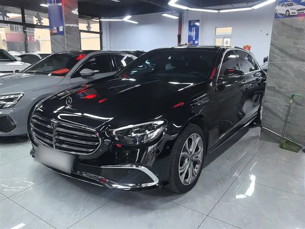 Mercedes-Benz E-Class 2023 — фото 2