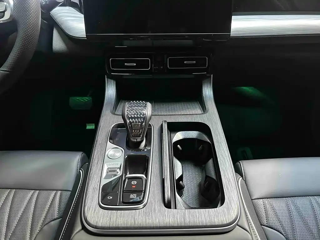 GAC Trumpchi GS8 2025 — фото 15